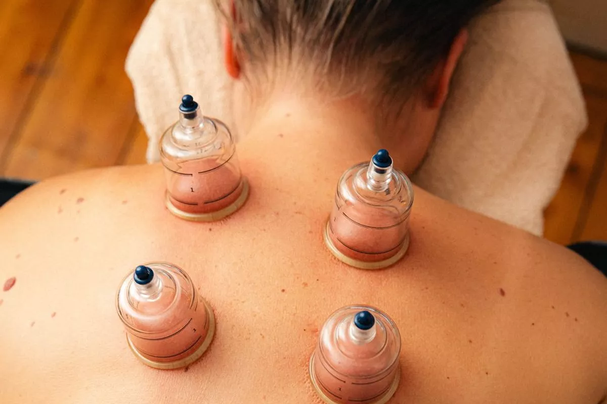 Massage Deep Tissue avec ventouses dos