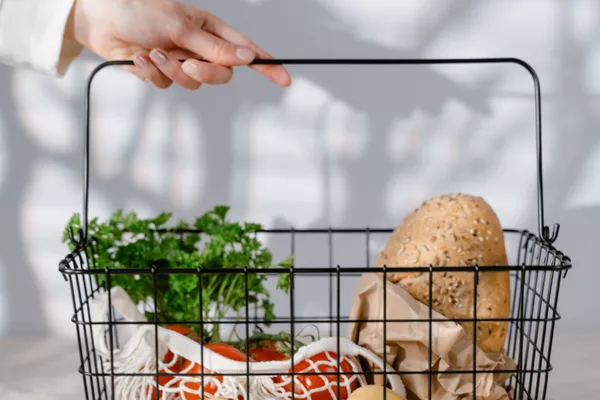 Services pratiques pour voyageurs Airbnb : ménage, linge, aide et courses