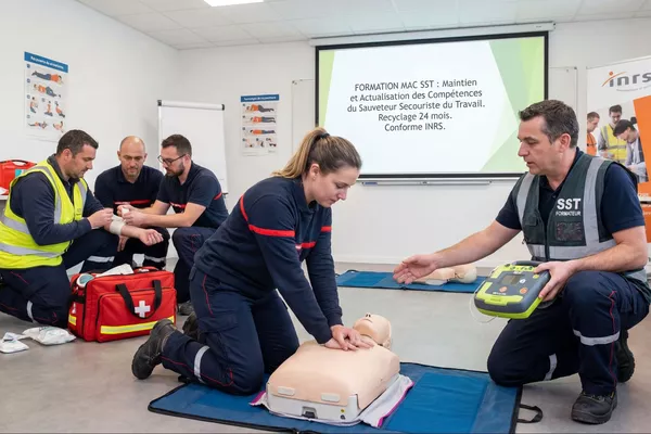 MAINTENIR & ACTUALISER SES COMPETENCES   SST