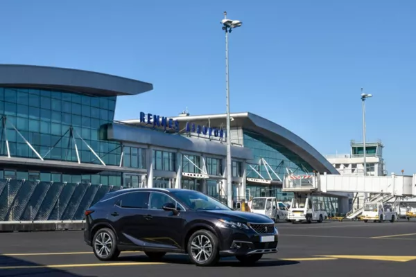 Navettes Aéroports Taxi -VTC vers /depuis Nantes, Vannes, Lorient, Quimper, Rennes, Angers, Poitiers, La Rochelle , La Roche/Yon...