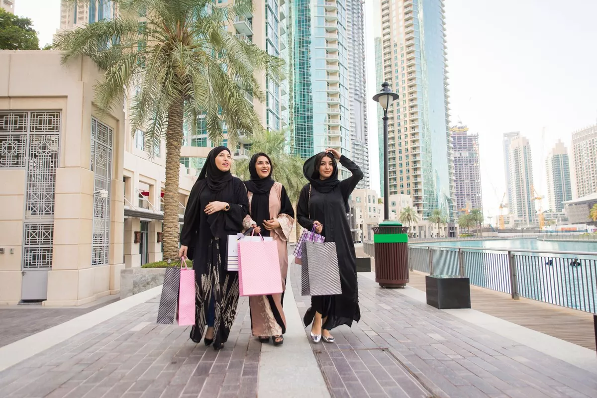 Transport VTC femmes pour journée shopping