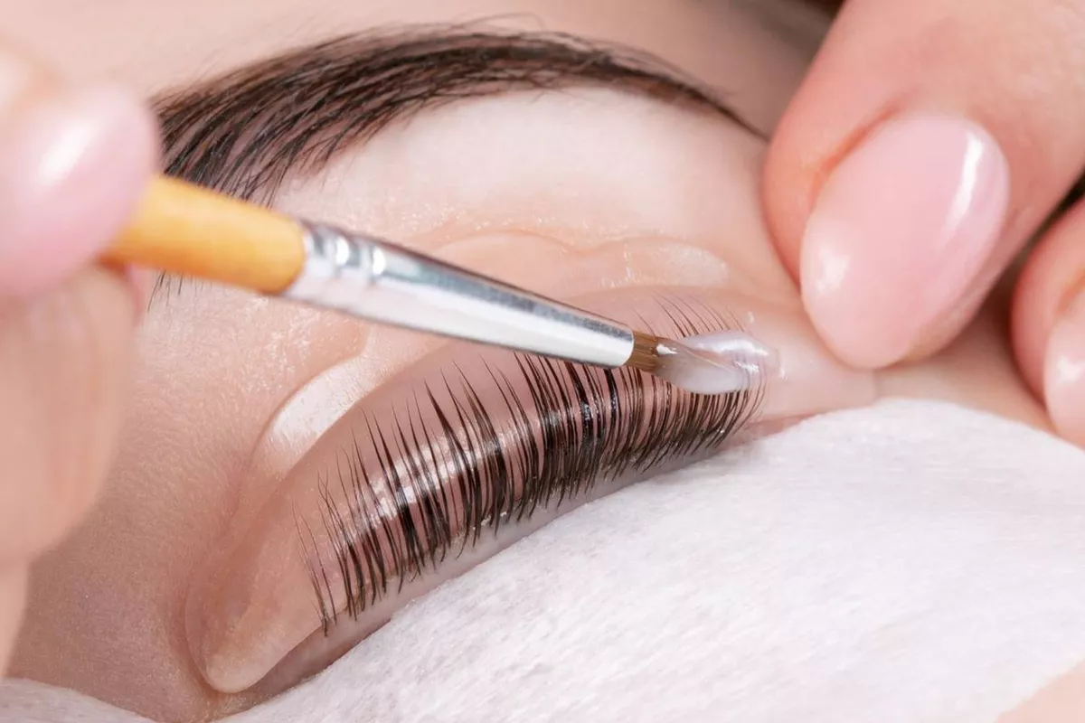 Rehaussement des cils (lifting)