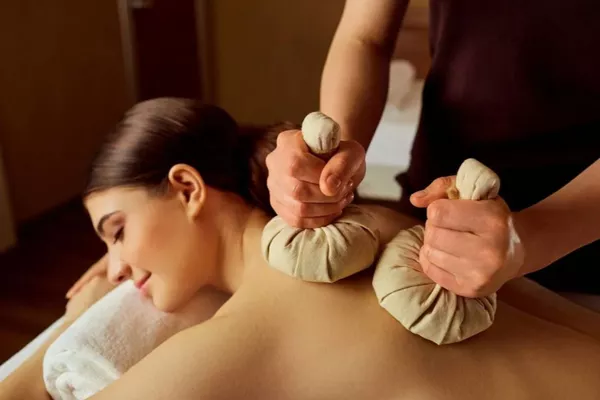 Massage aux pochons