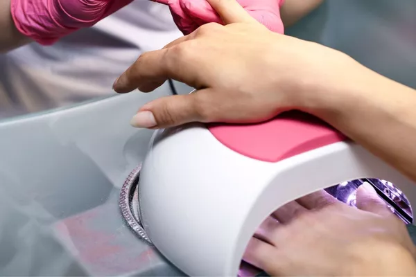 Dépose + repose semi-permanent mains – Esthéticienne RosebyBeauty