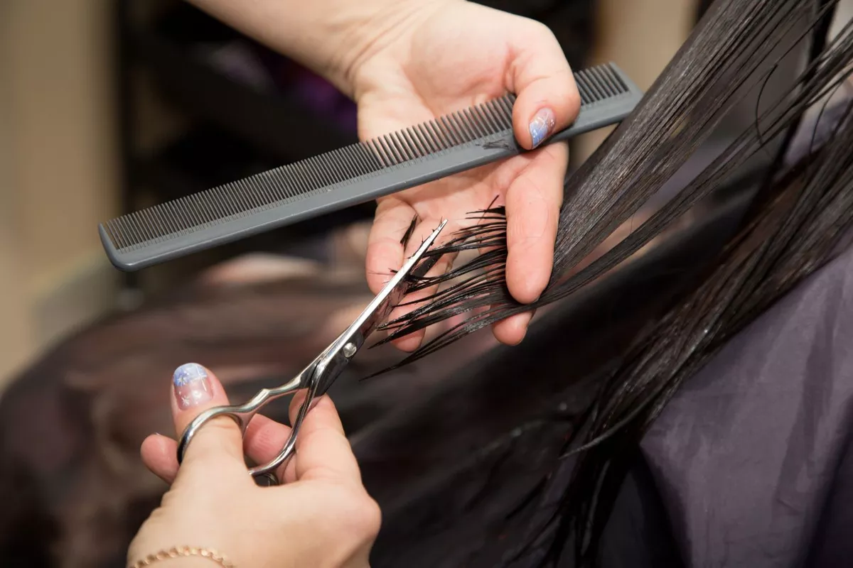 Coupe cheveux  à sec
