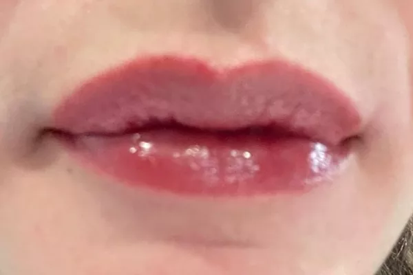Henna Lips
