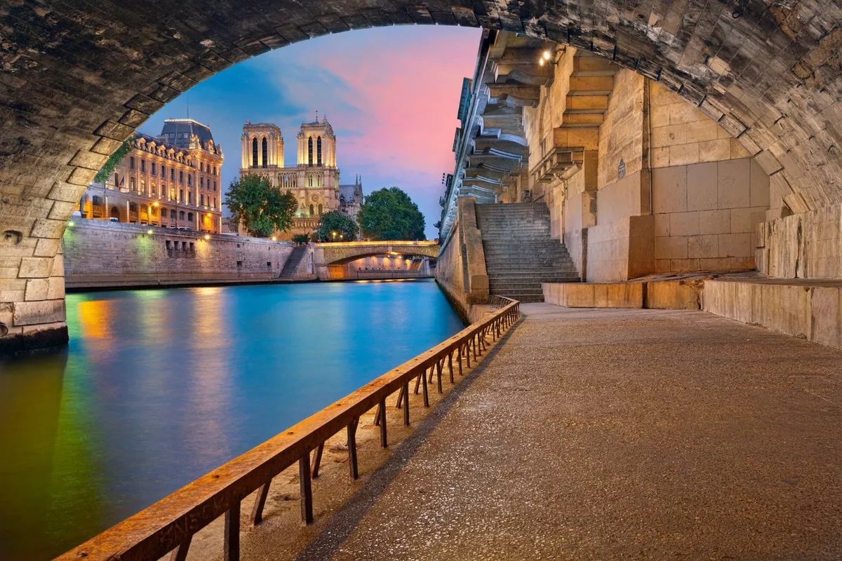 Visite de Paris avec chauffeur privé – Paris Private Tour with Driver