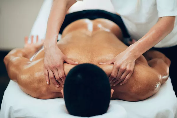 Massage détente et bien-être 1h30min: Massage signature personnalisé et adapté au besoin du moment