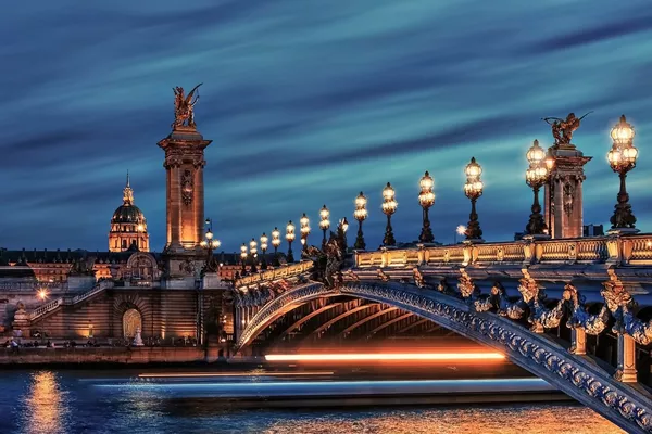 Paris by Night – Tour Exclusif avec Chauffeur Privé
