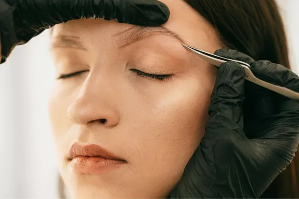 Épilation Sourcils + Lèvre