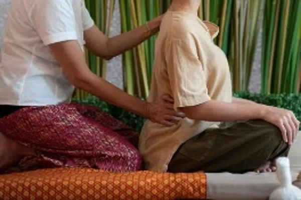 Massage thaïlandais traditionnel