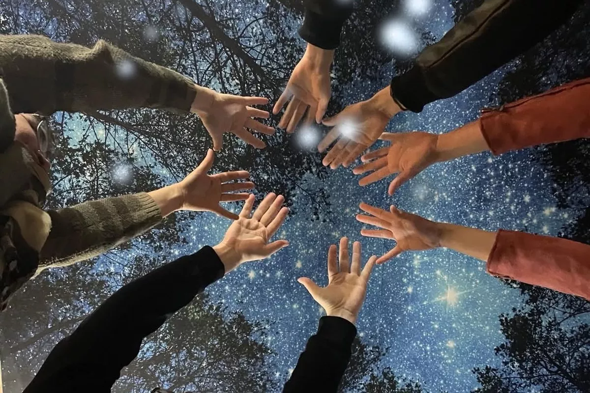 Constellation familiales et systémiques de groupe