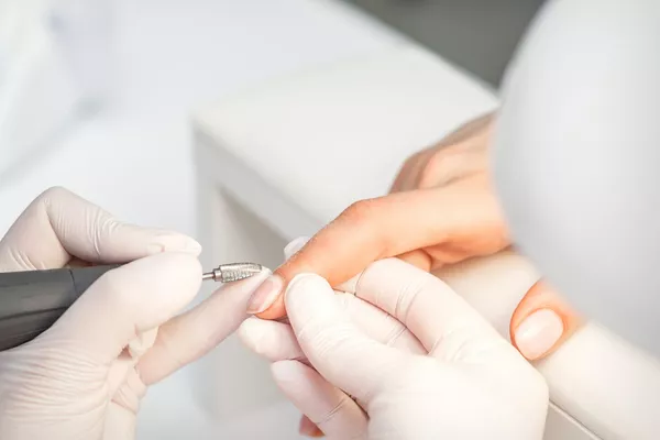 Dépose seule de vernis semi-permanent
