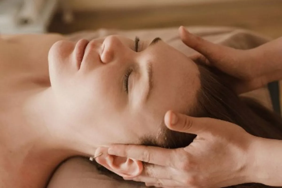 Massage du cuir chevelu et visage