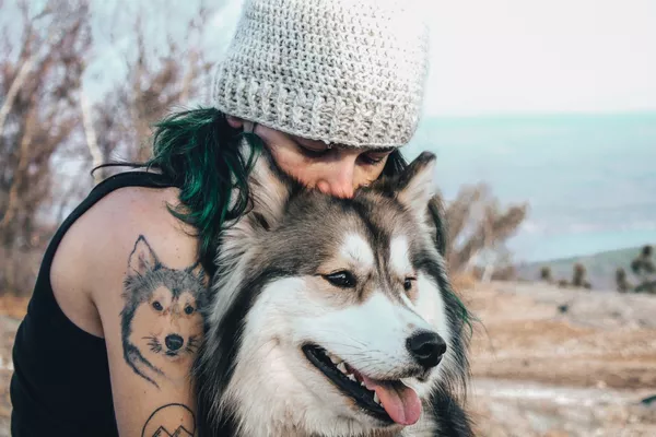 Anxiété liée à votre animal de compagnie : réguler l’hyper-attachement ou la peur pour lui