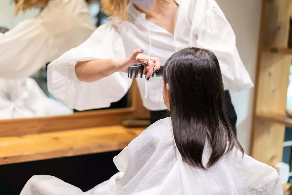 Coupe fille + Shampoing + Brushing (-20%)