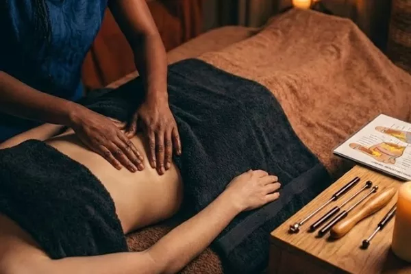 noeuds, tension, ballonnements dans le ventre