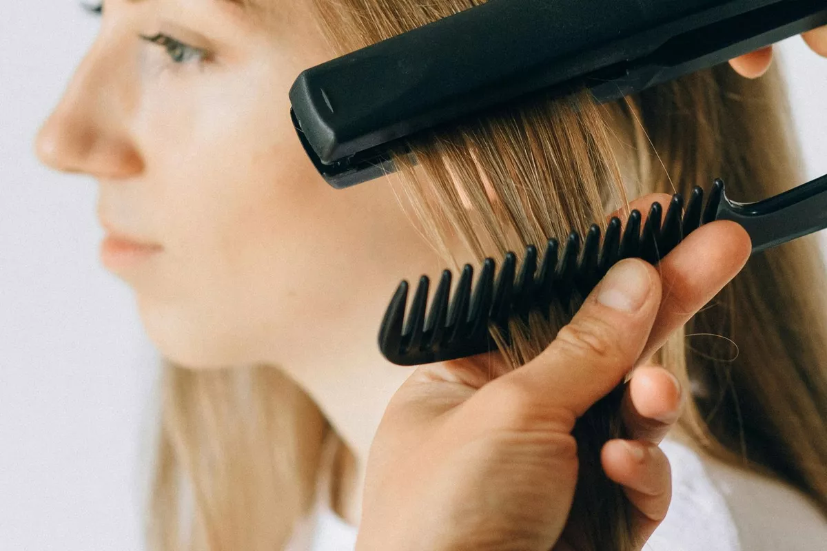 Lissage/ bouclage au  plaques chev longs