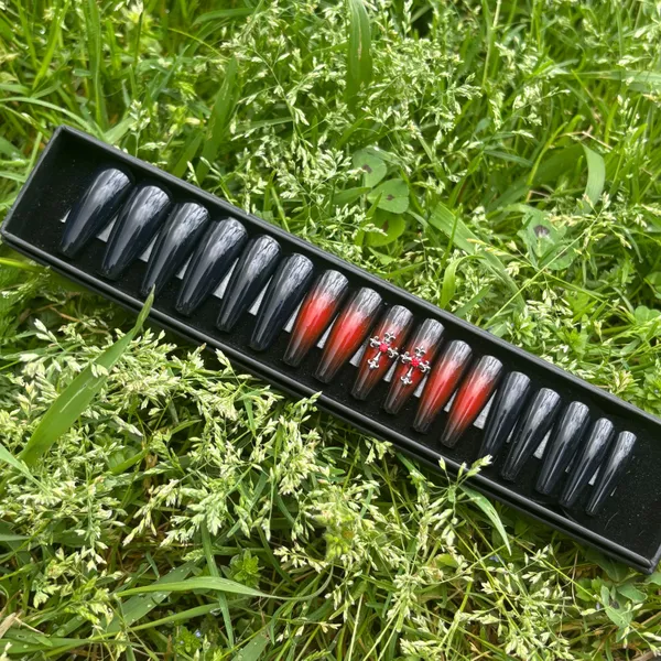 Kit press on nails : dark