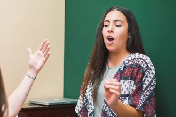 Coaching vocal personnalisé à Dijon – Travaillez votre voix séance par séance