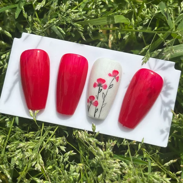 Press on nails : coquelicot