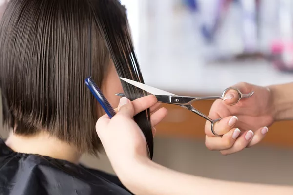 Coloration + coupe + brushing Courts