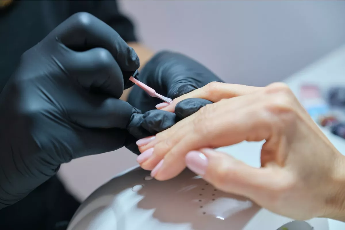 Pose d'ongles avec chablon + Vernis semi permanent