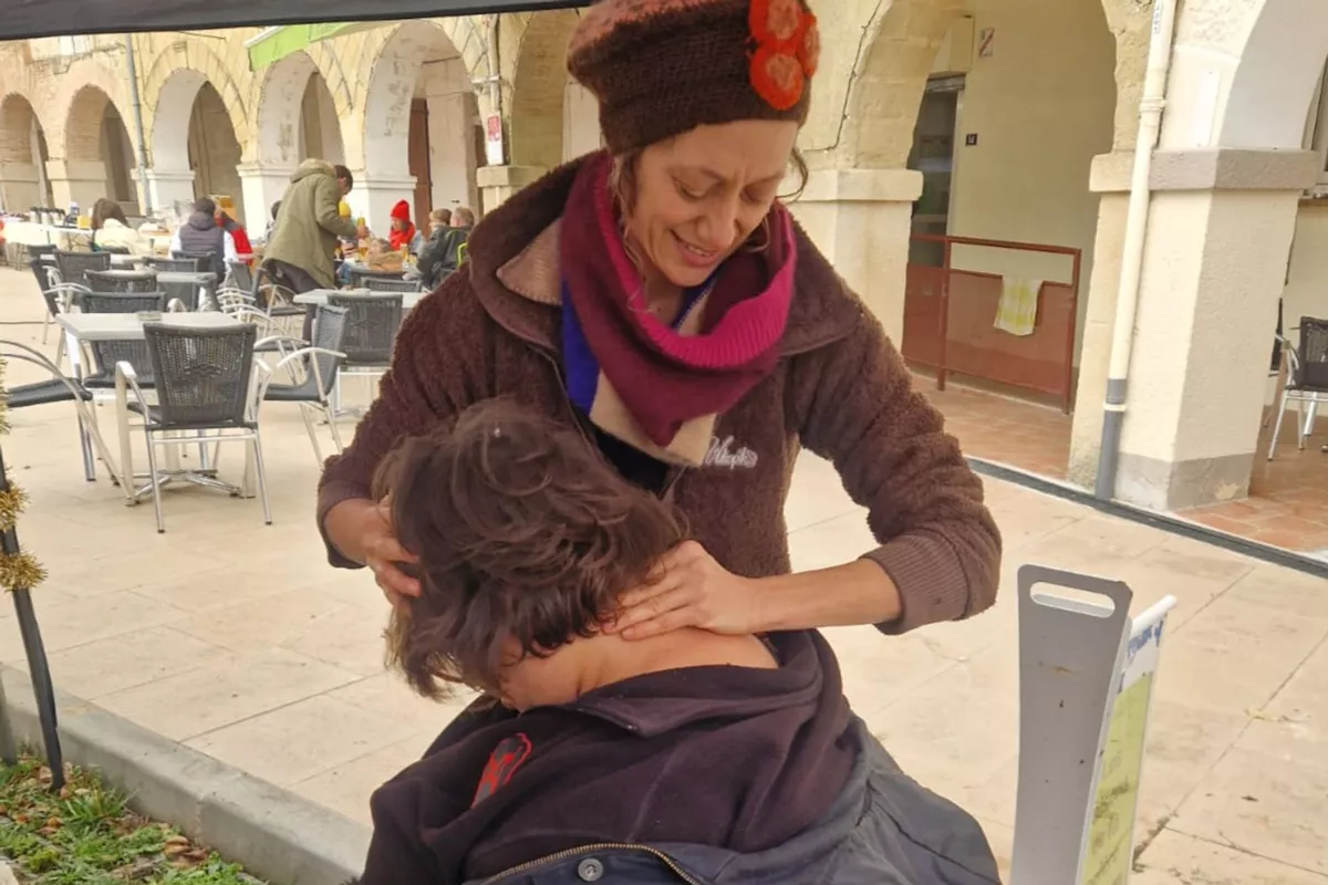 Massage sur table de massage ou sur chaise pour le personnel en EHPAD 15min