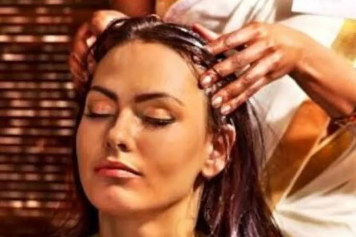 Shiro Abhyanga ( massage crânien )