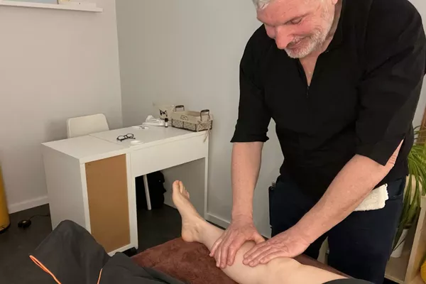 Massage énergétique des jambes