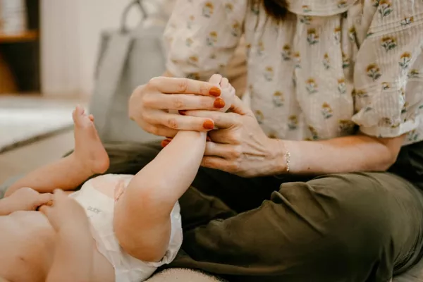 Réflexologie plantaire émotionnelle bébé