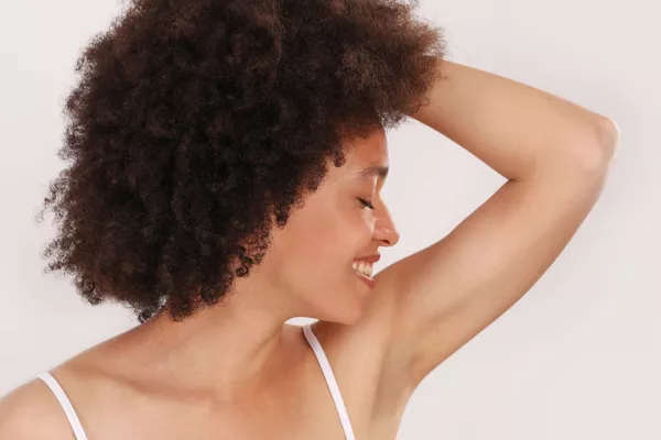 PEELING AUX ALGUES Visage/Aisselles/ Dos /Pieds/ cuises/ Fesses/ Jambes/ Ventre