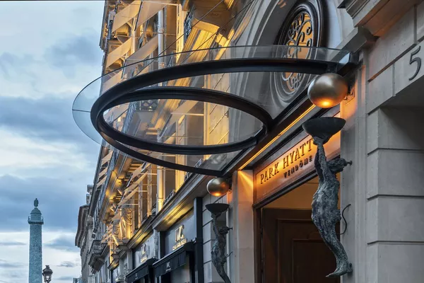 Transfert VIP – Hôtels, restaurants, clubs privés et établissements haut de gamme