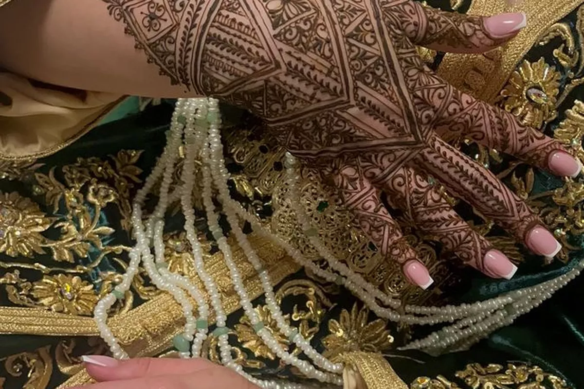 Henné mariée 2 mains (une face ) modèle chargé