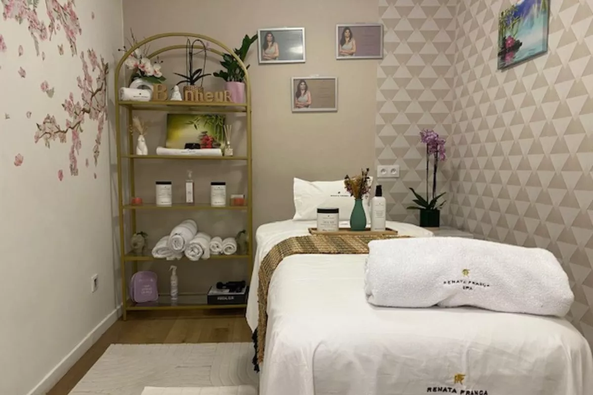 Spécialiste en Drainage Lymphatique Renata França Paris