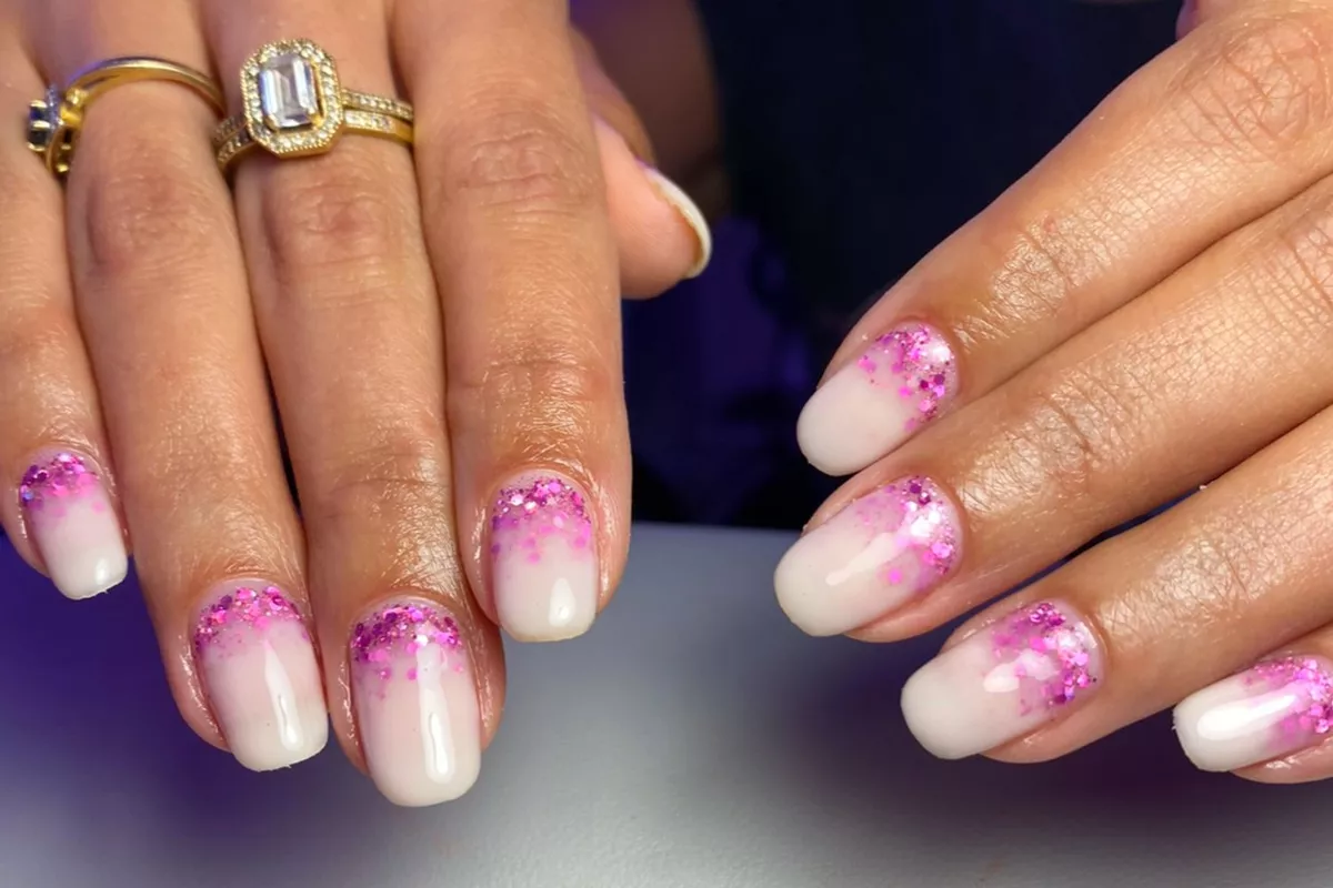 Vernis Semi-Permanent avec Renforcement au Gel
