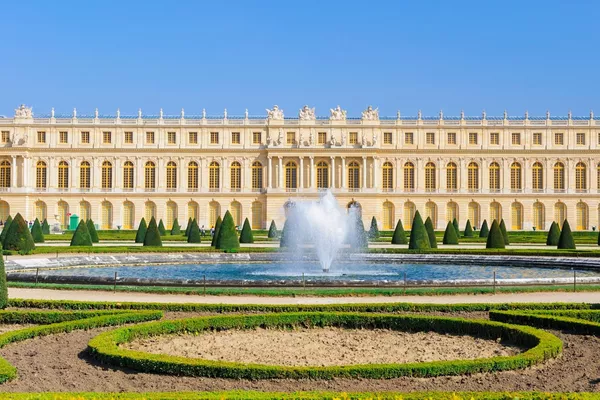 Circuit Prestige avec Chauffeur Privé de Luxe pour Versailles & Domaines d’Exception