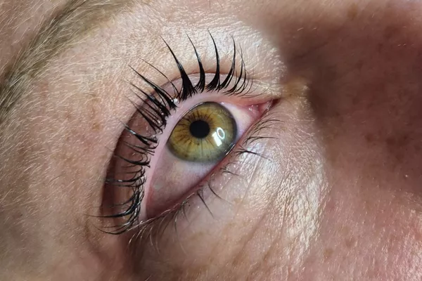 Lashlift + teinture cils + Soin Botox