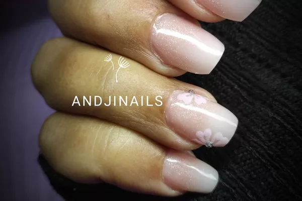 1 doigts sur chaque main : Nails art/ strass/ effet pull/...
