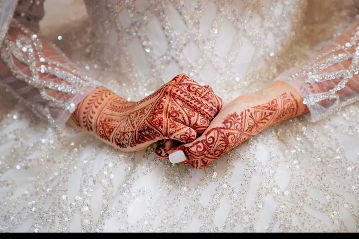 Henné mariée 2 mains (une face ) modèle chargé