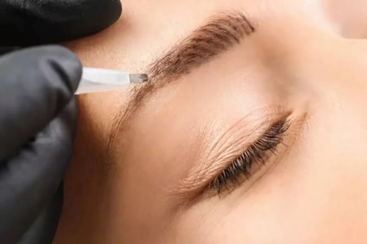 Retouche microblading  9 a 12 mois