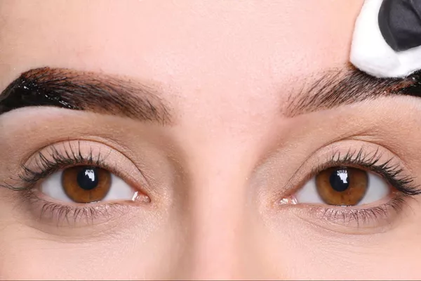Teinture sourcils