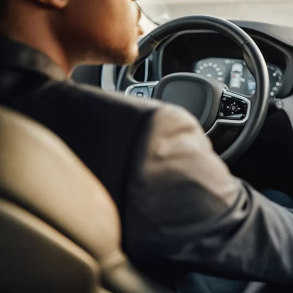 VTC Cannes : chauffeur privé 24h/7j - réserver votre transfert aéroport