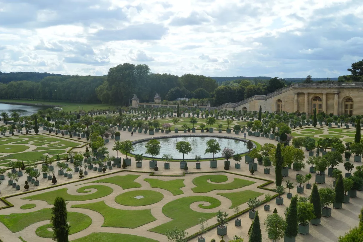 Circuit Privé Versailles – Chauffeur Prestige Aller/Retour & Attente