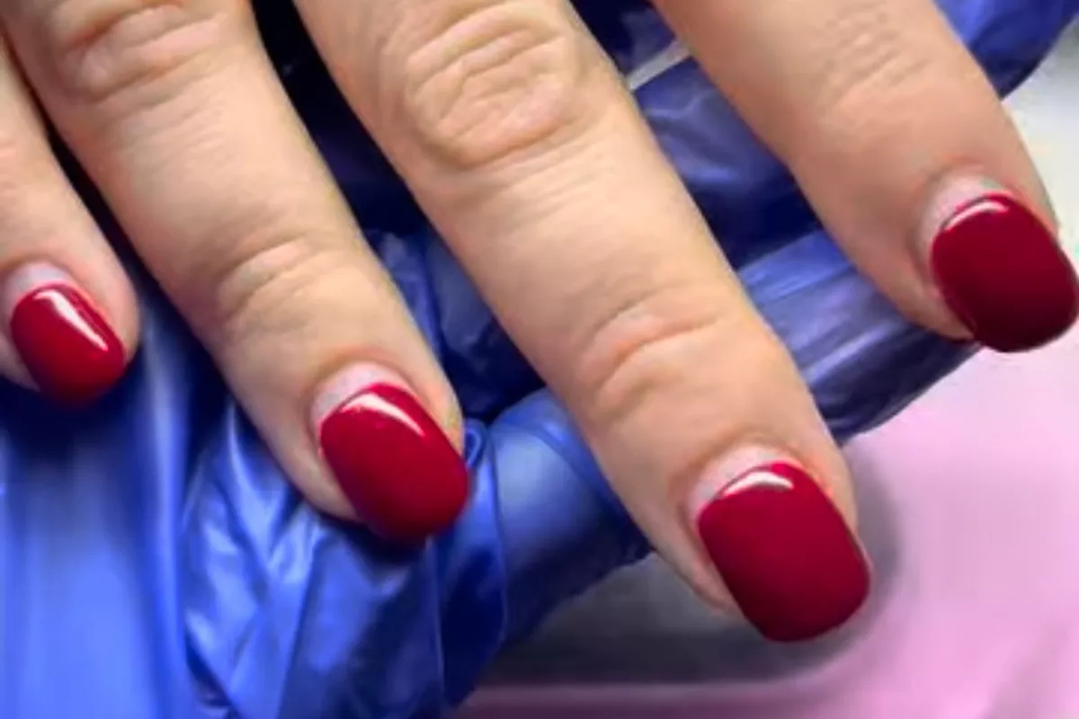 Remplissage gel + semi permanent unis