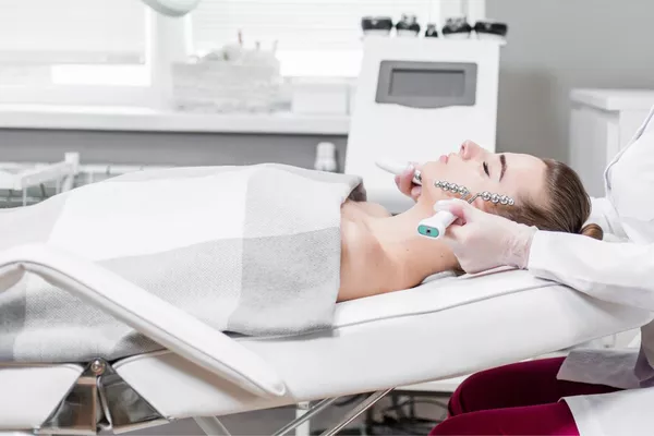 Consultation de suivi en médecine esthétique