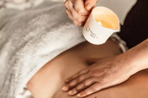 Massage à la bougie