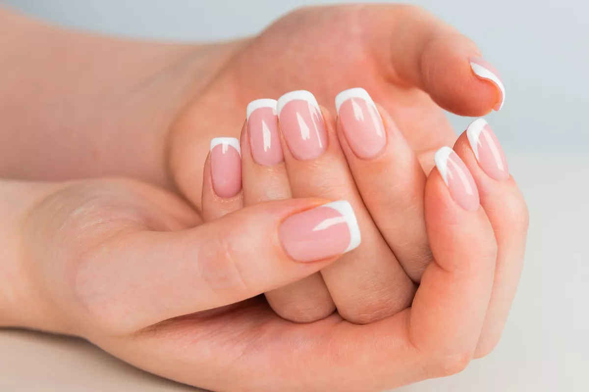 Manucure Russe (sans la pose de vernis  )