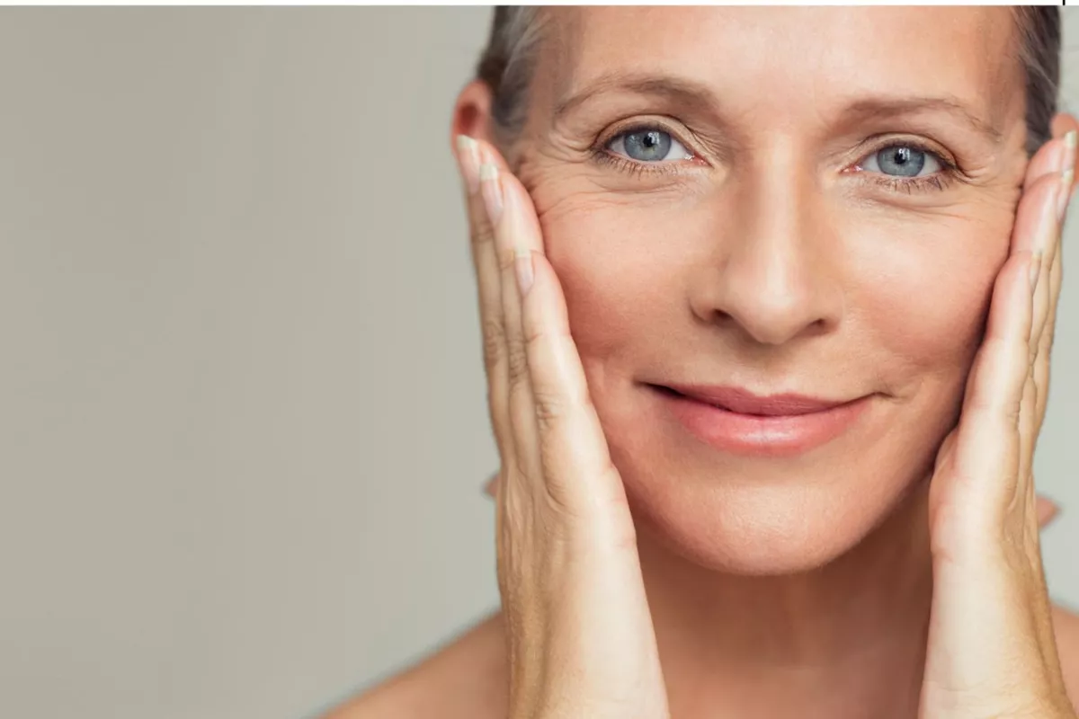 Soin Visage LPG RÉNOVATEUR ANTI-ÂGE - 40 min. de stimulation cellulaire + 10 min. de soin manuel avec application de cosmétiques LPG incluse