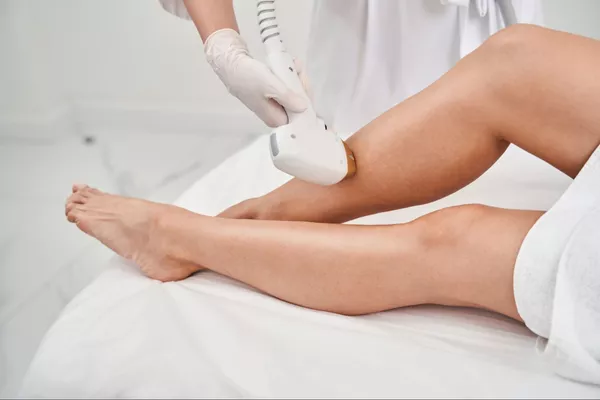Épilation lumière pulsée Demi-jambes - 1 séance